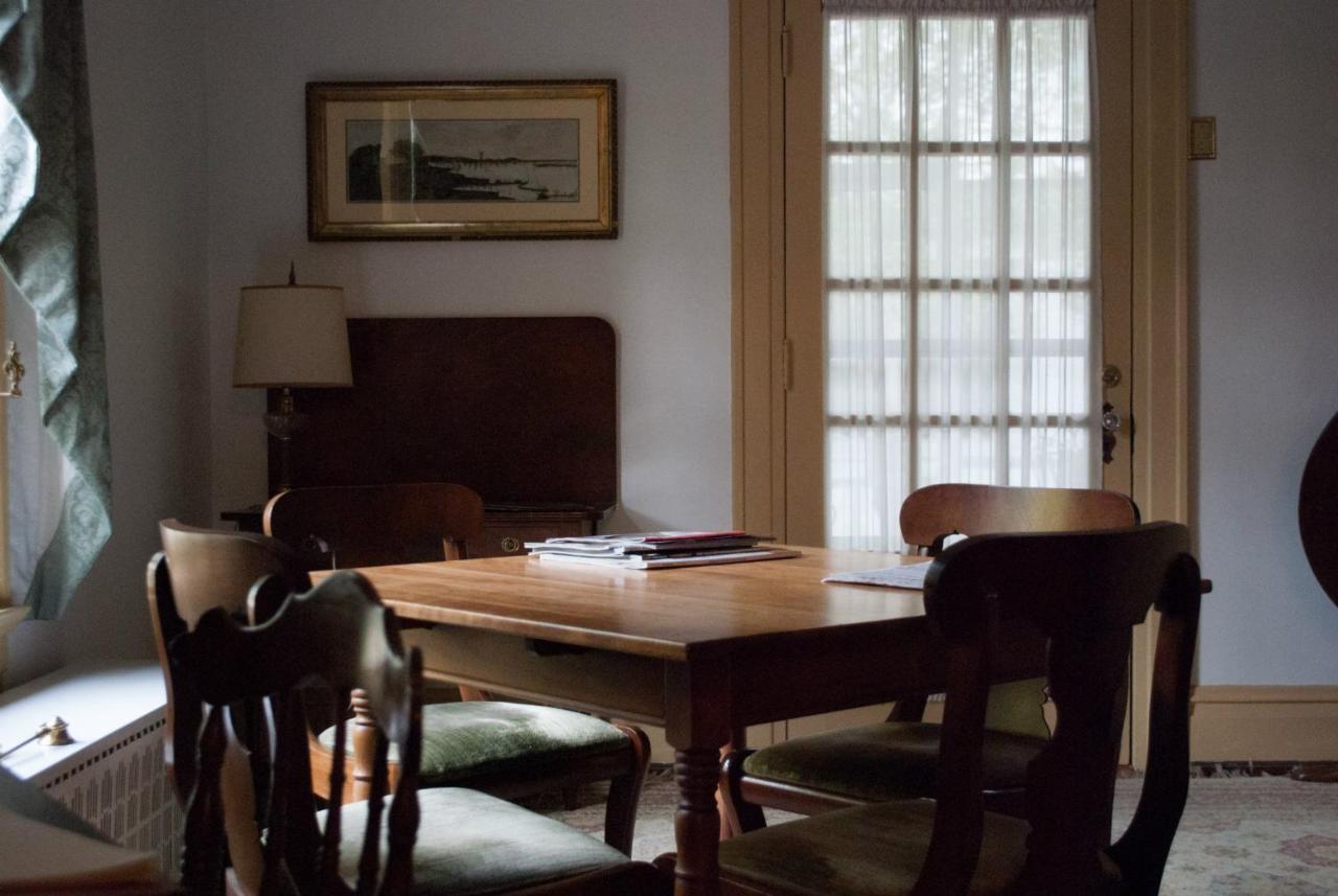 Colonial Capital B&B วิลเลียมส์เบิร์ก ภายนอก รูปภาพ